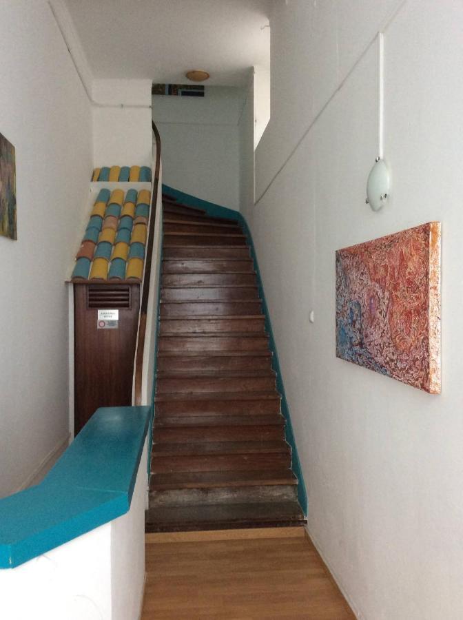 Iguana Guesthouse ลากอส ภายนอก รูปภาพ