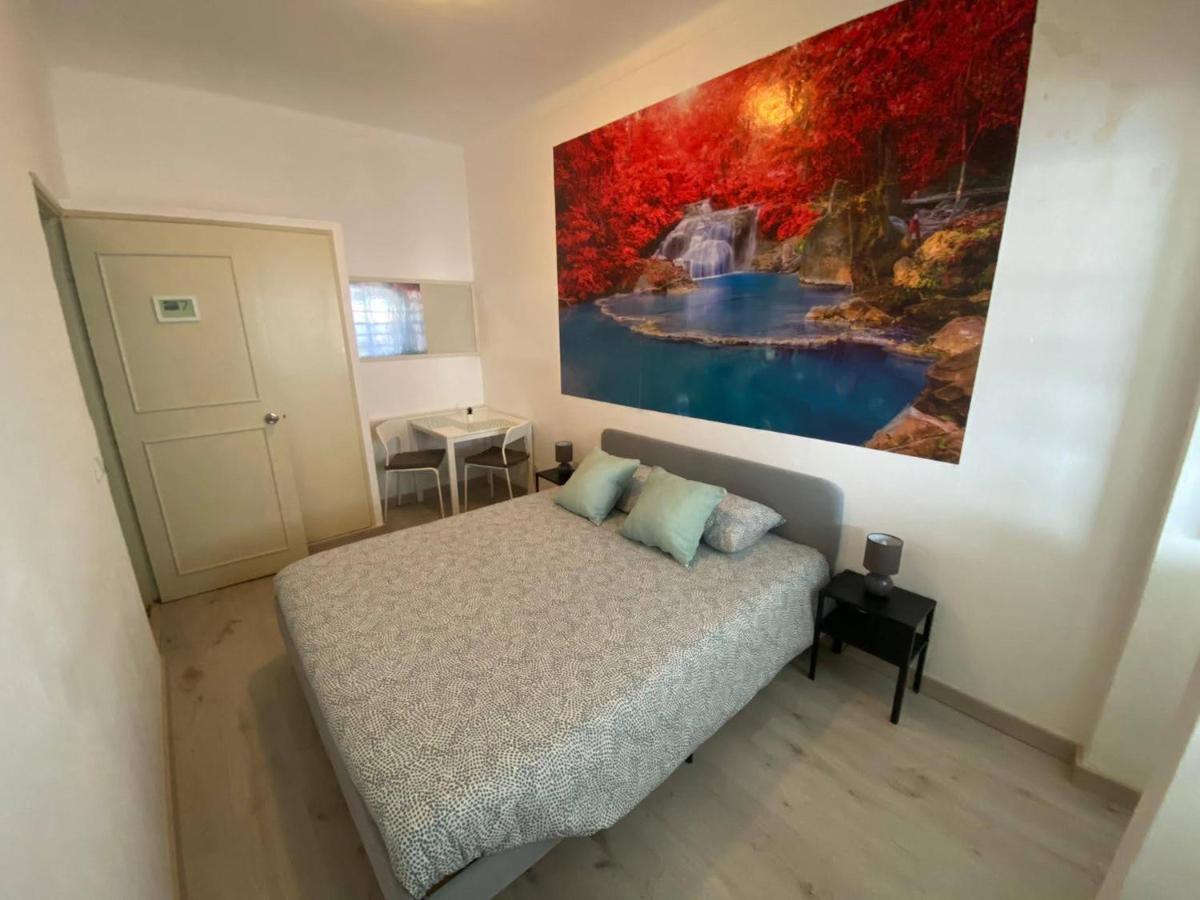 Iguana Guesthouse ลากอส ภายนอก รูปภาพ