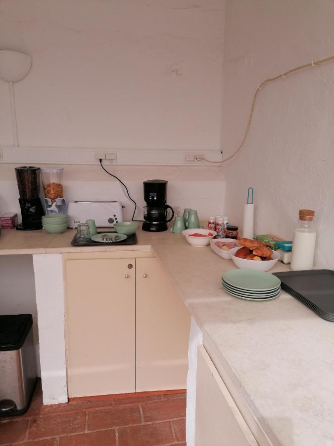 Iguana Guesthouse ลากอส ภายนอก รูปภาพ
